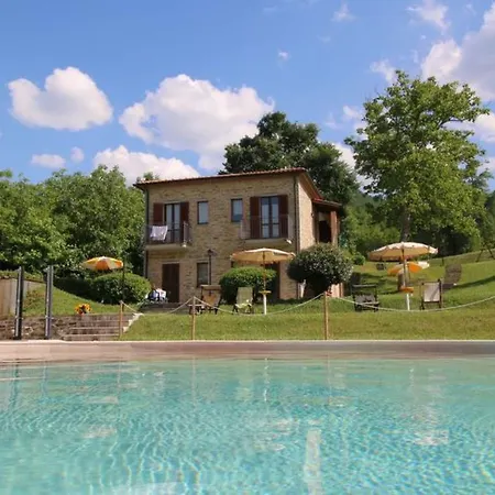 In Einer Hoehle Mit Whirlpool By Interhome 아파트