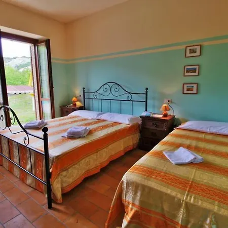 In Einer Hoehle Mit Whirlpool By Interhome Lejlighed Apecchio